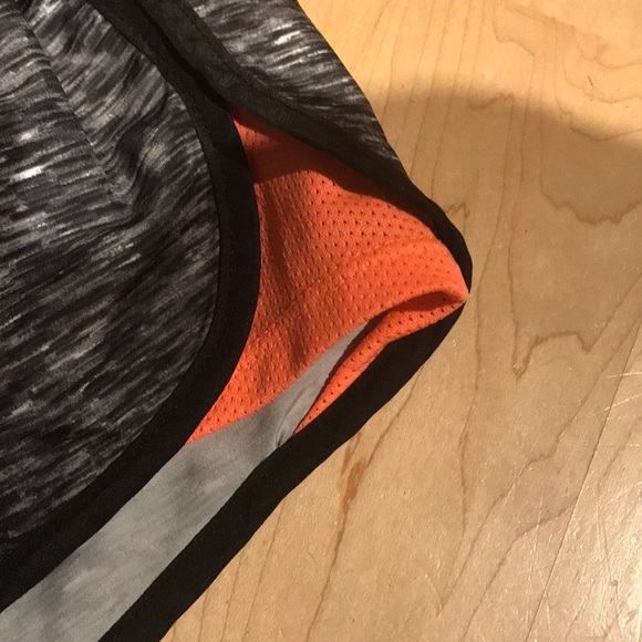 Athletic shorts - Picture 3 of 3